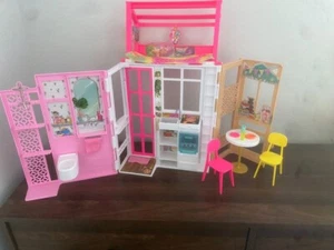 Barbie Dollhouse Playset - 2 Levels & 4 Play Areas - Picture 1 of 1