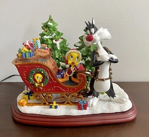 Danbury Mint Looney Tunes’ TWEETY CHRISTMAS SLEIGH Lighted Sculpture RARE, MINT - Picture 1 of 19