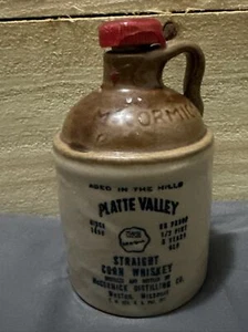 Jarra de whisky McCormick Stoneware Platte Valley Straight Corn 1974 1/2 pinta vacía - Imagen 1 de 6
