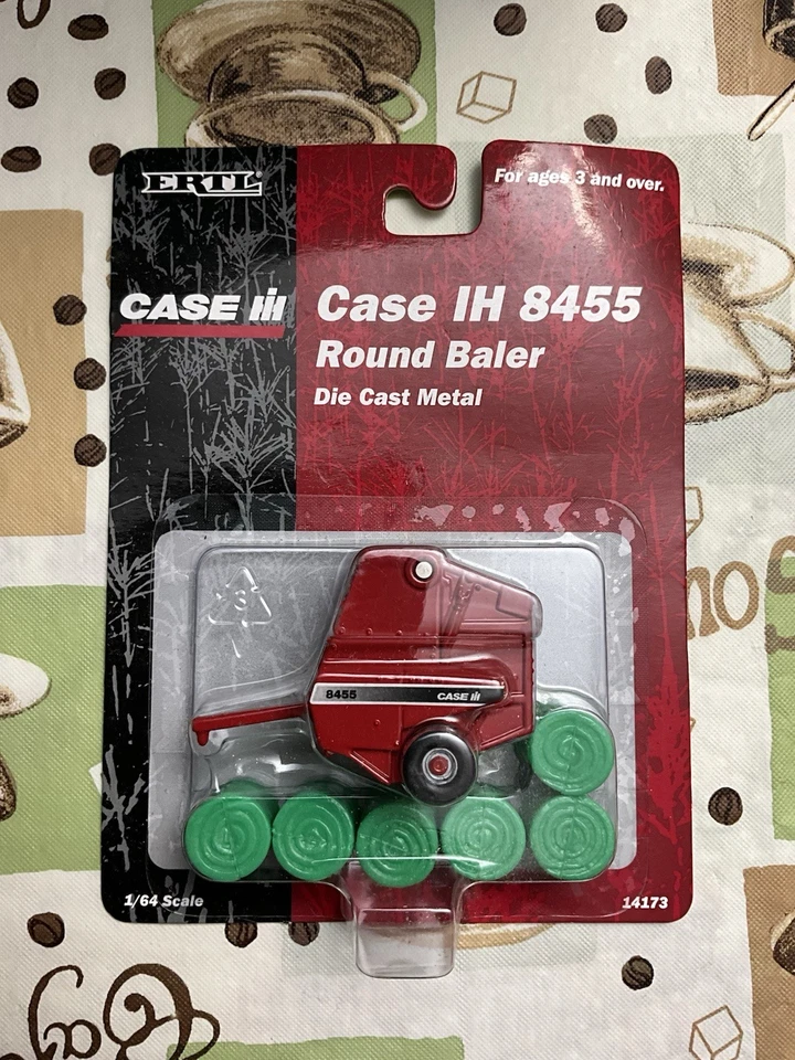 Case IH 8455 Round Baker Ertl 1/64 scale - Image 1 of 2