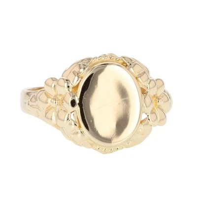 12.5mm Flower Pattern Signet Ring 10k Yellow Gold 2.46 Grams Size 6.75 - Image 1 of 4