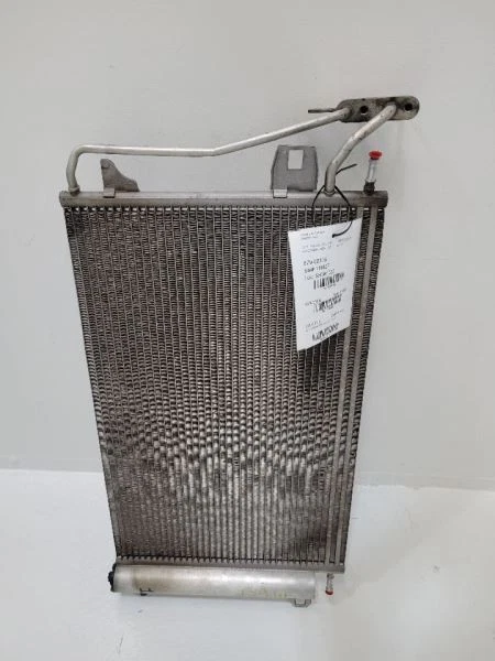 Condensador de aire acondicionado Ford Fusion 2006-2012 3,5 L   Foto 1 de 4