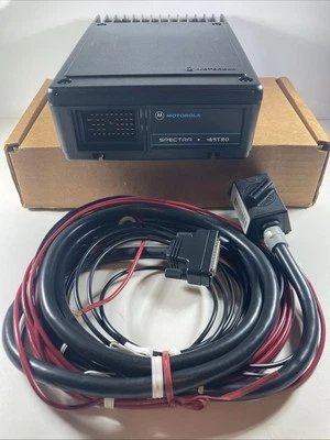 Motorola Spectra Astro Radio HLN1439E Systems & Spectra Cable HKN4363C - Image 1 of 4