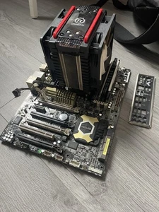 FX8150 ASUS Sabertooth 990FX DDR3 16GB Bundle - Picture 1 of 4