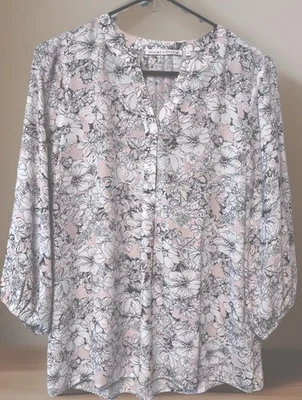 Violet & Claire Floral Blouse Women’s Medium Pink Black Sheer 3/4 Sleeve V-Neck - Image 1 of 4