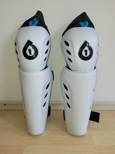 SIXSIXONE COMP Knie und Schienbein-Protektoren für Bike/Skate, Größe 1 - Bild 1 von 4