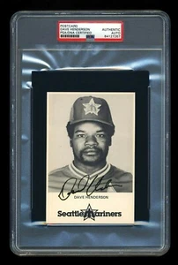 DAVE HENDERSON SIGNED 1982 SEATTLE MARINERS TEAM POSTCARD PSA/DNA AUTOGRAPHED - Picture 1 of 2