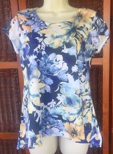 EMERGE WORLD WEAR SIZE SMALL PULLOVER TOP IN POLYESTER/SPANDEX IN FLORAL DESIGN - Picture 1 of 2