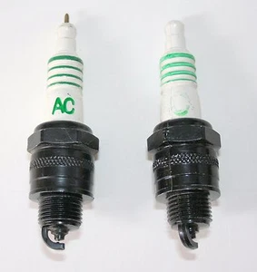 2 Vintage AC Zündkerzen Auto Promo Stift 50er Jahre NOS NEU mit Makeln Unikat - Bild 1 von 1