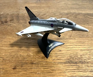 EF-2000 Eurofighter Typhoon Maisto Tailwinds Diecast Aircraft Replica with Stand - Picture 1 of 10
