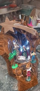 PRESEPE SU CEPPO DI OLIVO - Foto 1 di 1