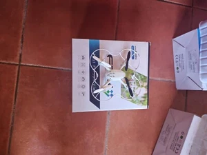 DRONE QUADCOPTER CON TELECAMERA - Foto 1 di 6