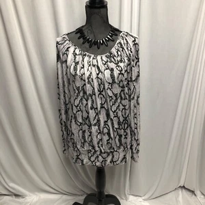 Ellen Tracy Top Womens Size Medium Gray Black Animal Print Soft Comfy Stretchy - Picture 1 of 7