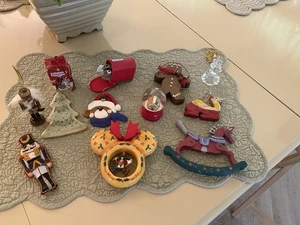 12 Weihnachtsschmuck Engel Soldat Schaukel Schneekugel Pferd Vintage Ornamente - Bild 1 von 13