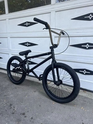 FitBikeCo VH1 Van Homan Custom BMX Build - Actualizaciones de cine, culto y odisea Foto 1 de 4