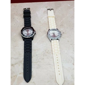 2 Ladies Watches - Both Need New Batteries - Picture 1 of 6
