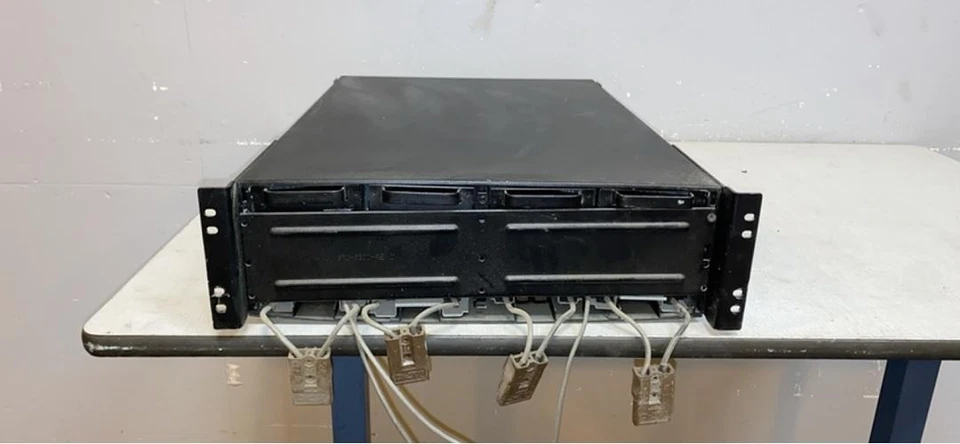 APC SURT192RMXLBP3U UPS Battery Pack(S6LLST6141) - Image 1 of 1