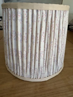 GreenRow Printed Drum Lamp Shade Round Floral lavender Pink Cream Fabric Small - Image 1 of 4