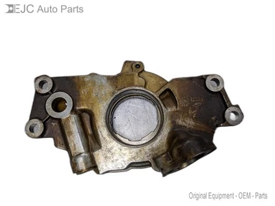 Engine Oil Pump From 2003 Cadillac Escalade  6.0 12556436 LQ9 - Image 1 of 4