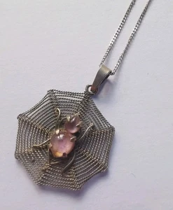 Vintage Sterling Silver Spider Web Pendant Necklace R30L - Picture 1 of 3