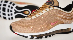 Brandneu in Verpackung Neu Nike Air Max 97 LXX Swarovski Gold Größe 5 UK mit Quittung - Bild 1 von 4