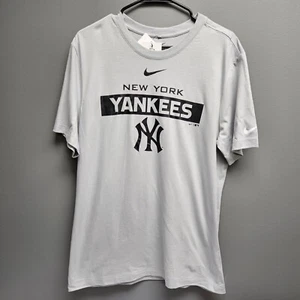 Men's Nike Official MLB New York NY Yankees Team Logo Grey T-Shirt / Size Medium - Picture 1 of 3