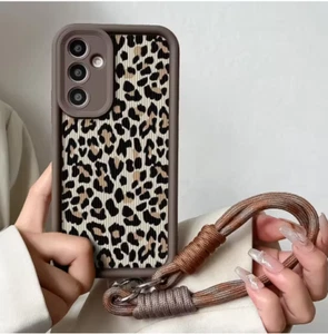 Stylish Leopard Print Lanyard Case for Samsung β Shockproof & Trendy πβ¨ - Picture 1 of 11