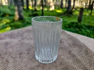 ERSTER WELTKRIEG ORIGINAL DEUTSCHES SCHNAPSGLAS SENFGLAS RELIQUIE aus WEIHNACHTSSCHLACHTEN - Bild 1 von 5