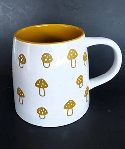 NWOT yellow mustard white mushroom large tea coffee ceramic mug groovy 27 oz - Picture 1 of 8