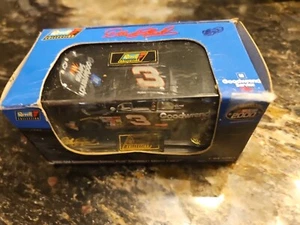 Chevrolet Monte Carlo Revell Collection 1/64 Dale Earnhardt #3 NASCAR 2000 - Imagen 1 de 5
