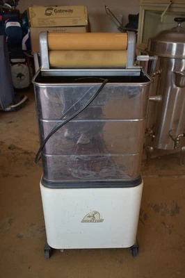 Vintage Monitor Wringer Washer Model 8165 1950s Rolling Electric Washing Machine - Image 1 of 4