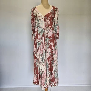 Binny Queen Charlotte Multicolour Floral Short Sleeve Midi Dress Size 12 - Picture 1 of 13