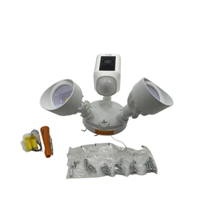 Cámara de seguridad Ring 2210C-XYZ Floodlight Cam blanca #U4434 (AR) - Imagen 1 de 19