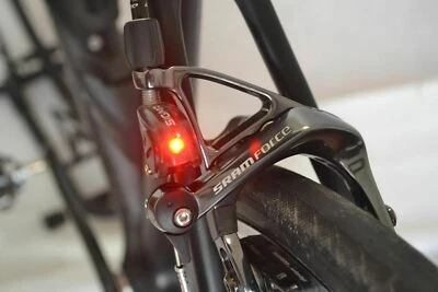 Luz de freno de bicicleta Sigma - COLA DE FRENO - LUZ Foto 1 de 4