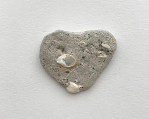 Natürliches Herz ❤️Form Strand Rock Liebe Stein Kunst Handwerk Glückswunsch Jahrestag USA - Bild 1 von 12