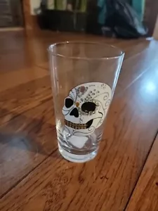 Pier 1 Clear Beverage/Beer 20 oz Glass Day of the Dead White Skull Embellished - Picture 1 of 1
