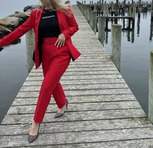 PRE-OWNED Zara L RED business SUIT SET lapelless BLAZER+pants - Picture 1 of 8