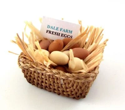 Casa Delle Bambole Miniatura Fatto a Mano Accessorio Gratis Gamma Uova IN Paglia - Immagine 1 di 4