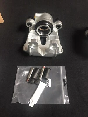 FRONT BRAKE CALIPER RH OS SLIDER PINS BMW X5 E70 F15 XDRIVE SDRIVE25D 348MM DISC - Image 1 of 3