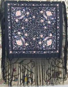 Antico scialle pianoforte cinese in seta ricamato a mano floreale e uccellini 120x116 cm - Foto 1 di 12