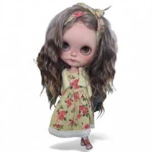 Custom Blythe Puppe von Elfin Hugs mit OOAK Outfit - Bild 1 von 12