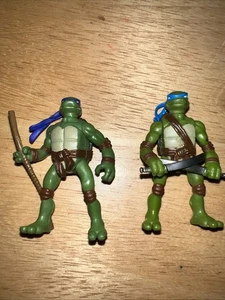 Lotto 2 minifigure Teenage Mutant Ninja Turtles TMNT 2" Mirage Studios 2006 - Foto 1 di 4
