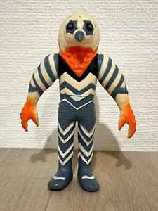Ultraman Soft Vinyl figures Guts Alien Bandai 1983 Made in Japan Vintage Toys - Picture 1 of 15