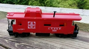 MANTUA SANTA FE AT & SF 7240 RED CABOOSE, U.S.A. VINTAGE HO SCALE - Picture 1 of 9