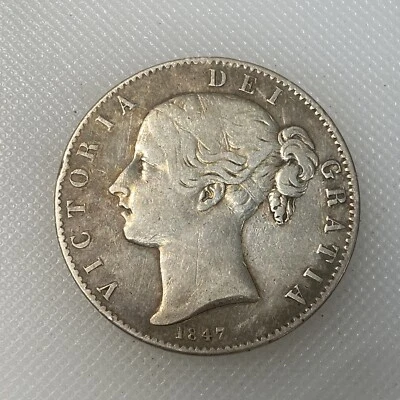 Corona de Gran Bretaña AA de 1847 Foto 1 de 3