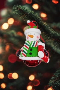 Christmas Ornament - Glossy Gingerbread Snowman. Wizardi Festive Decoration F... - Picture 1 of 3