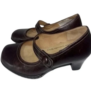 SOFTSPOTS Couro Marrom Maryjane Fivela 2” Salto Sapato Clássico Feminino Tamanho 6M NOVO - Imagem 1 de 4