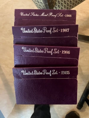 USA - 1985-92 proof sets, eight sets in original packaging with 1992 silver - Image 1 of 2