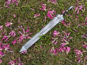 Polyurethane Foam Greatsword - Picture 1 of 5