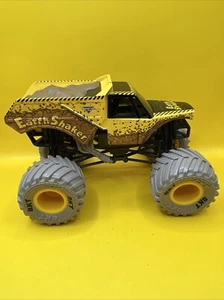 Camión monstruo Spin Masters Monster Earth Shaker escala 1/24 camión limpio - Imagen 1 de 6